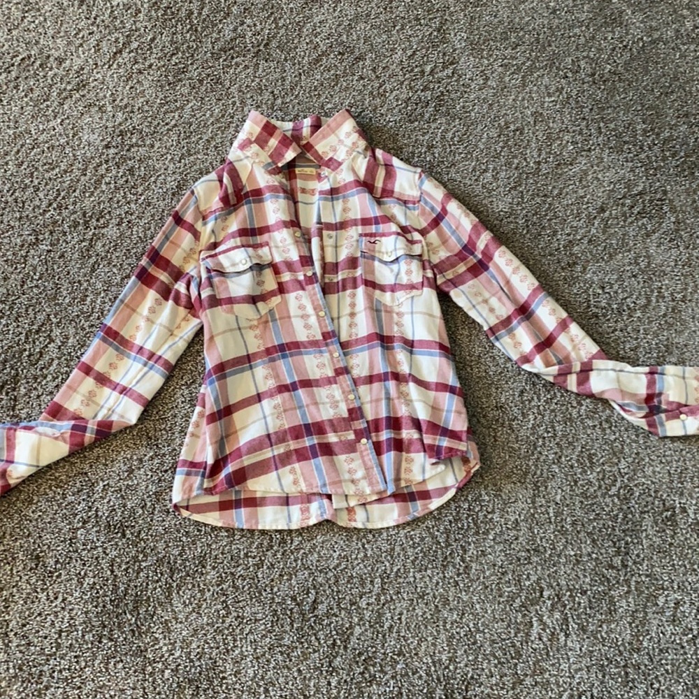 Hollister size L. Button up
